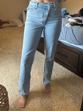 Abercrombie ultra High-Rise 90s Straight Leg Light Blue Women’s Jeans